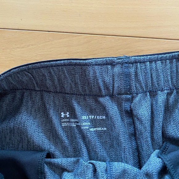 Short under armour - Picture 2 of 2